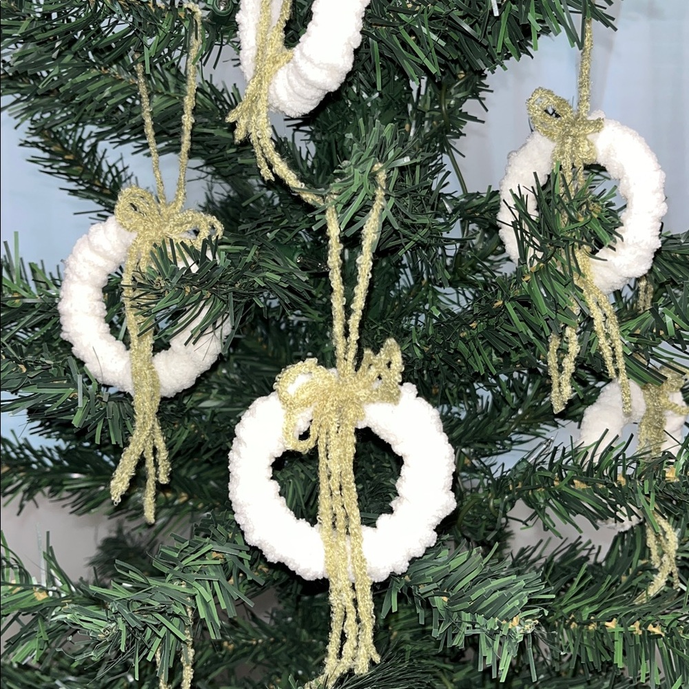 Christmas Ornaments Dozen Handmade Wreath Holiday Elegant Country Bow